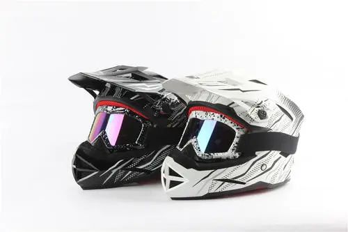 三線立式加工中心850plus機加工“頭盔模具”成新網(wǎng)紅，即將帶來一波新熱潮？(圖1)